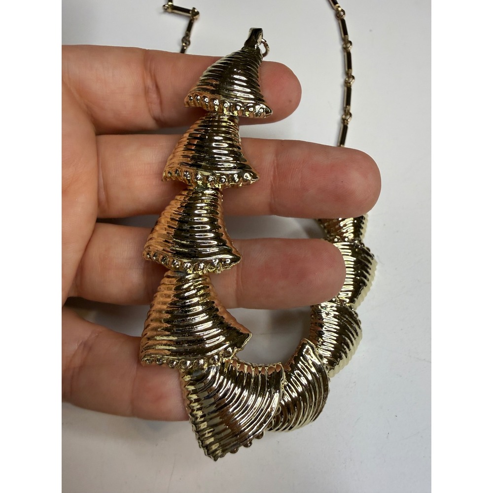 Vintage Gold Tone Textured Shell Fan Link Choker Necklace Hook Clasp 16.5 Inch